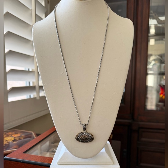 Designer inspired gold and silver tone necklace and heavy set chain - Picture 5 of 6